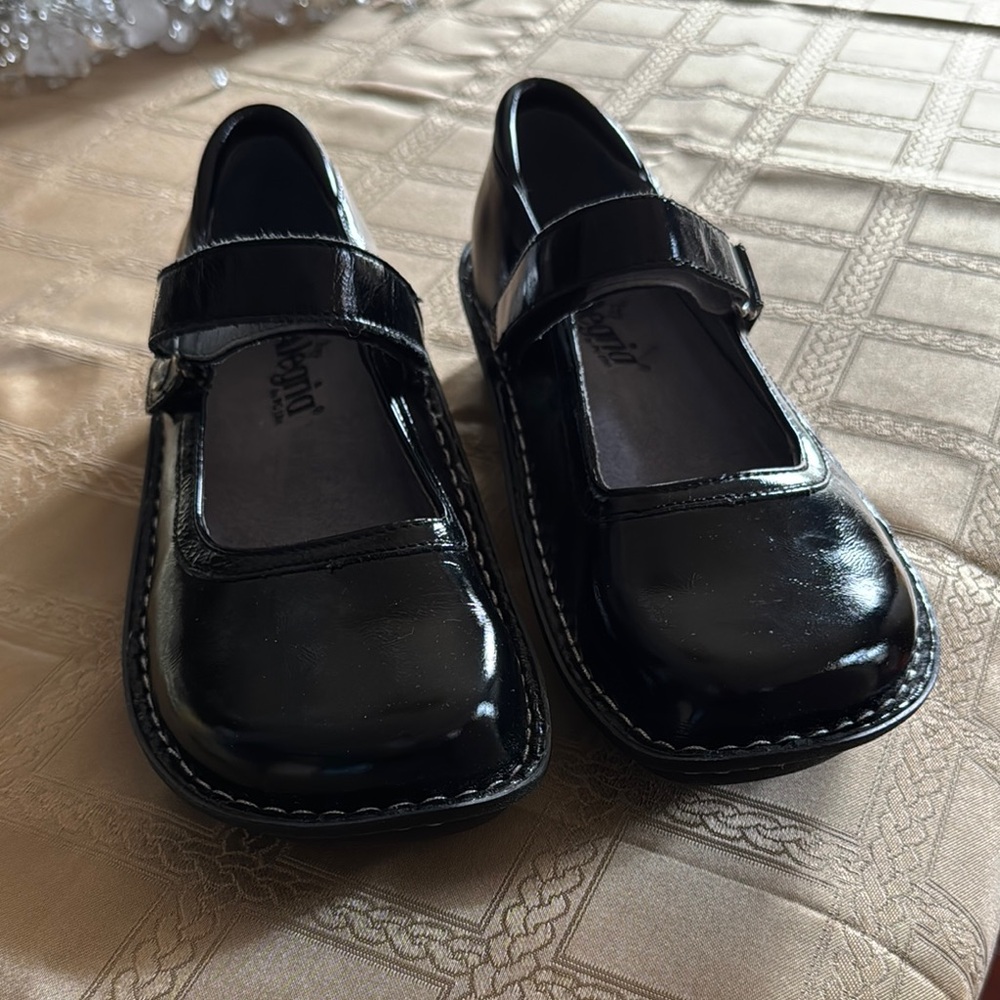 Alegria patent leather Mary Jane Black Shoes